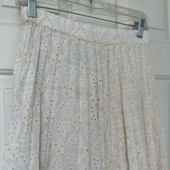 NWT Zara Cream Eyelet Embroidered Maxi Skirt XS - Picture 10 of 16
